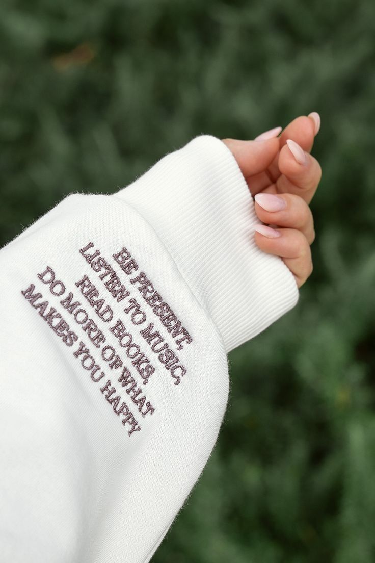 bluza me qendisje ne tirane